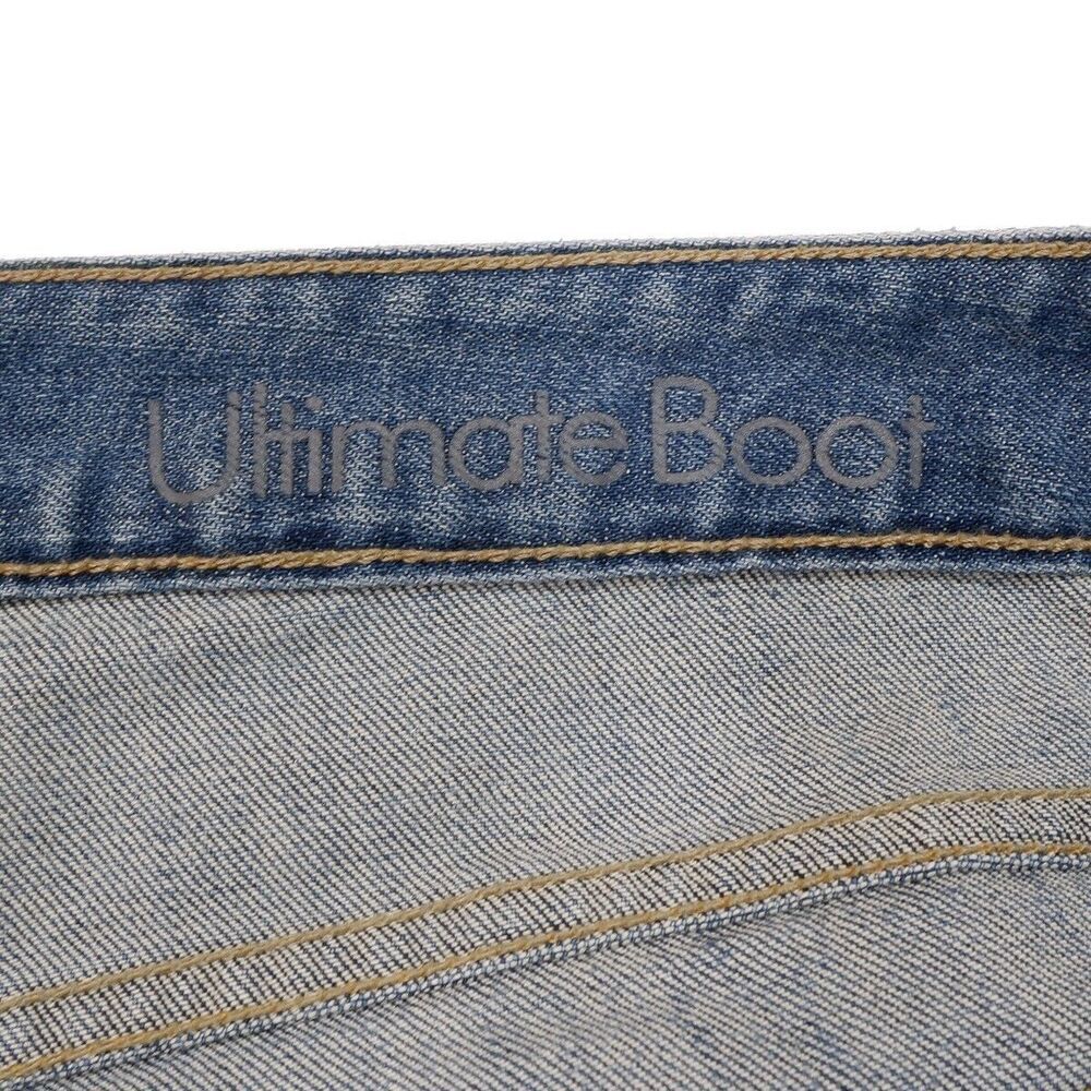 Calvin Klein Jeans Ultimate Bootcut Womens Size 12 Blue Denim Measures 33 x 28 - Picture 4 of 12